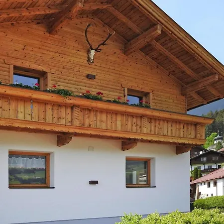 Home, Nyaraló Fügen